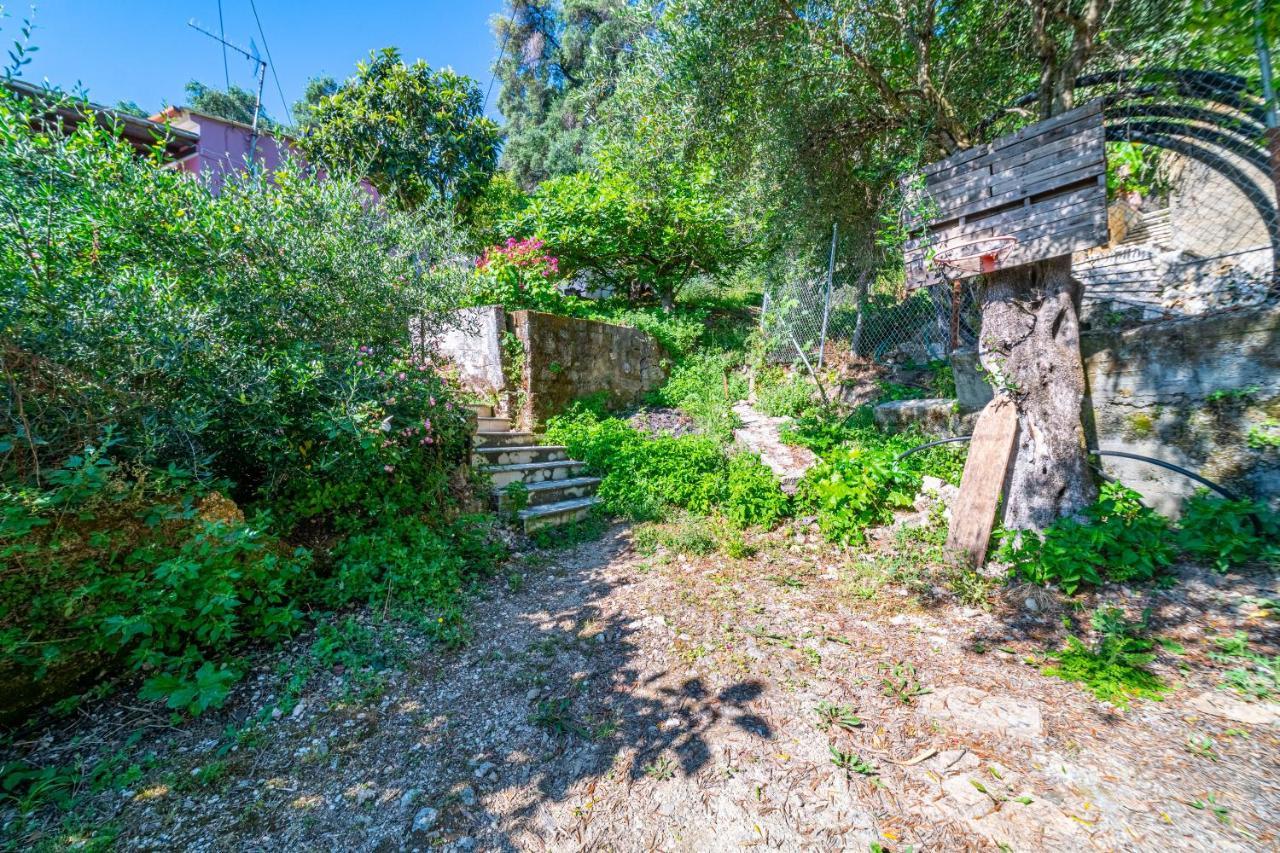 Дом отдыха Tomazos Fay's House